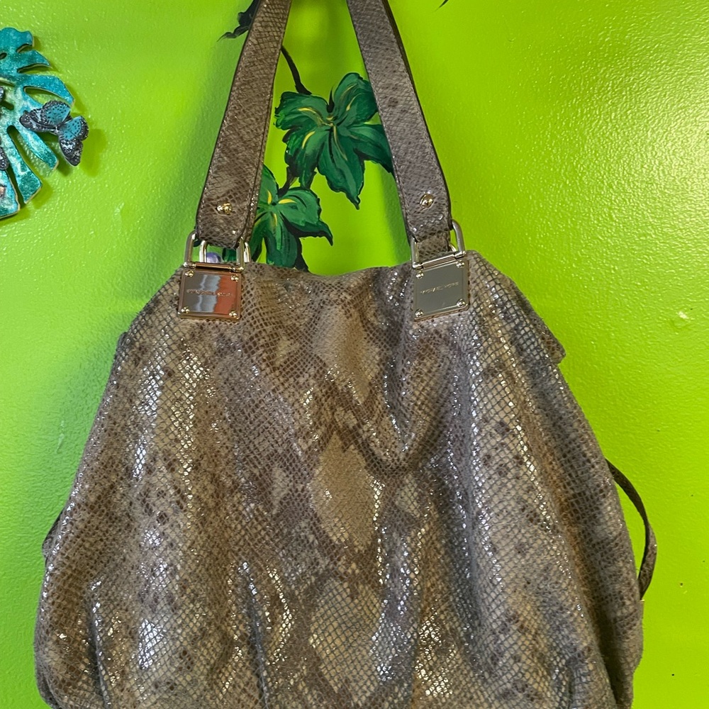 MICHAEL KORS .Elegant Snakeskin Patterned Tote Bag .